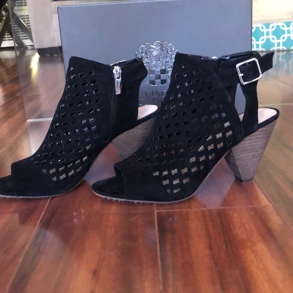 Vince Camuto Shoes - Vince Camuto black booties